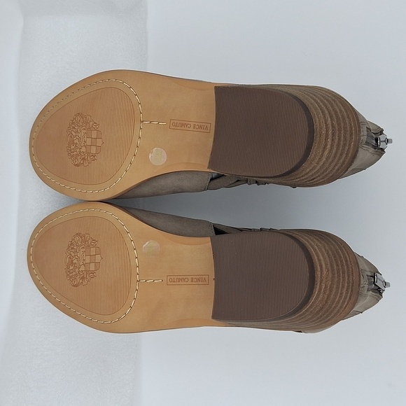 NIB VINCE CAMUTO Prestetta Bootie - Foxy True Suede, Taupe - Picture 10 of 16